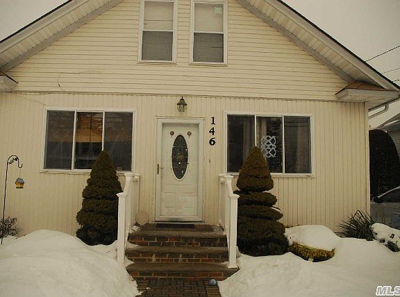 3rd image of 146 W Marie St