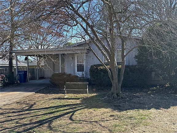 2nd image of 120 W Highland St