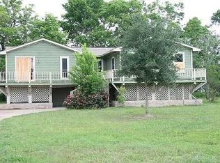 2909 Brundrett Rd, Wallis, TX 77485