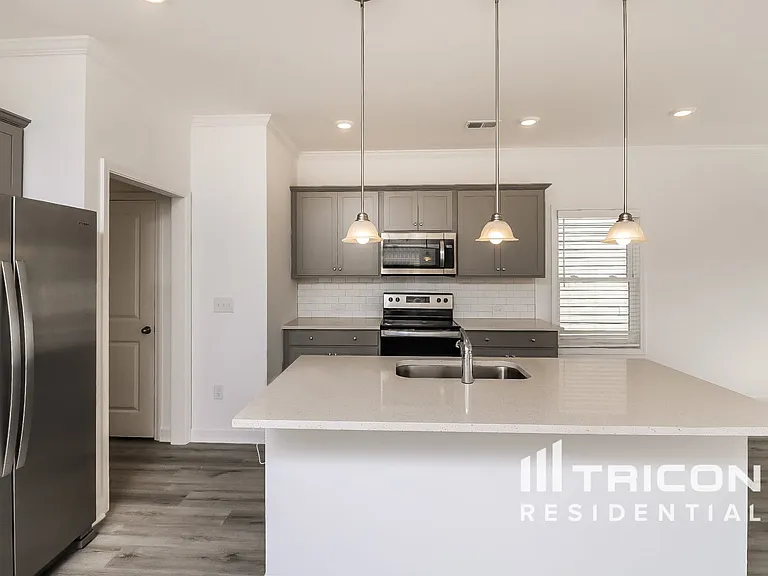 Tricon East Ridge — Photo 54