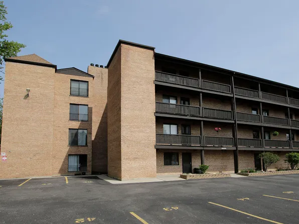 460 N Main St APT N206a, Wauconda, IL 60084