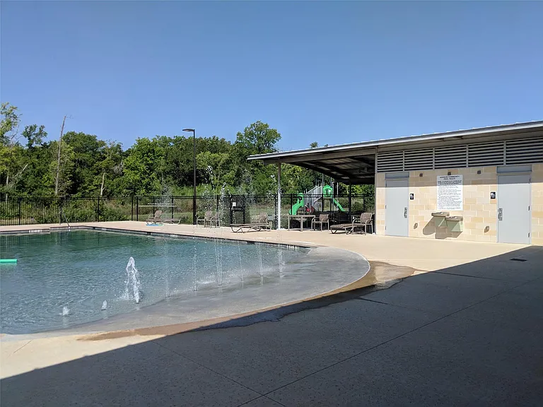 5301 Ingersoll Ln — Photo 18