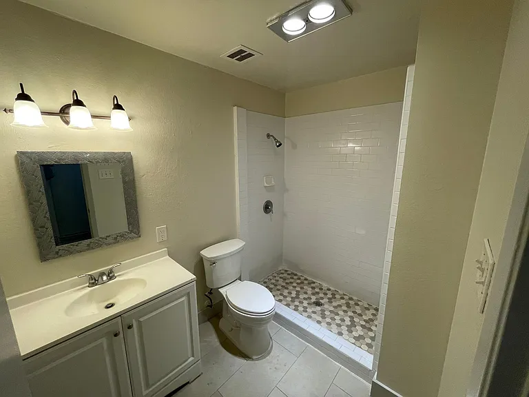 14046 Rolling Hills Ln — Photo 13