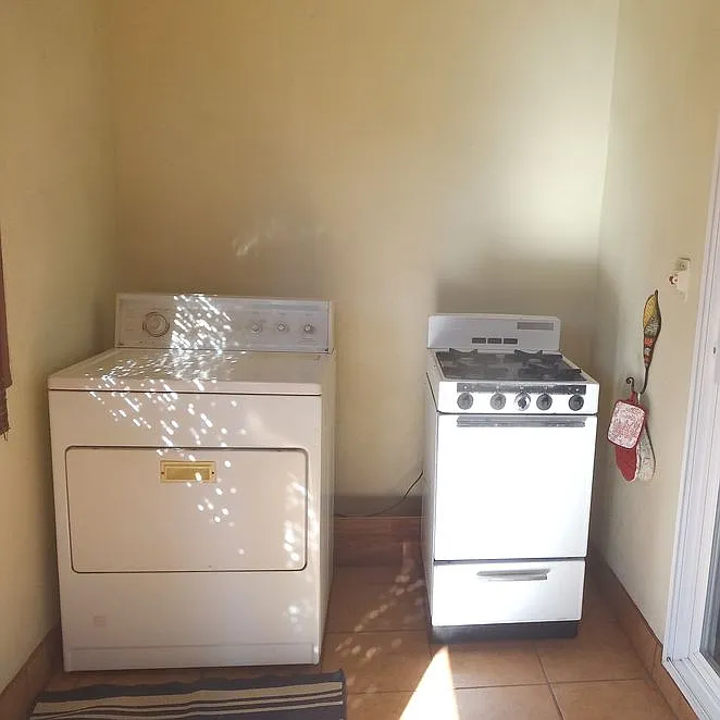 Studio, 650 sqft, $1,700 — Photo 2