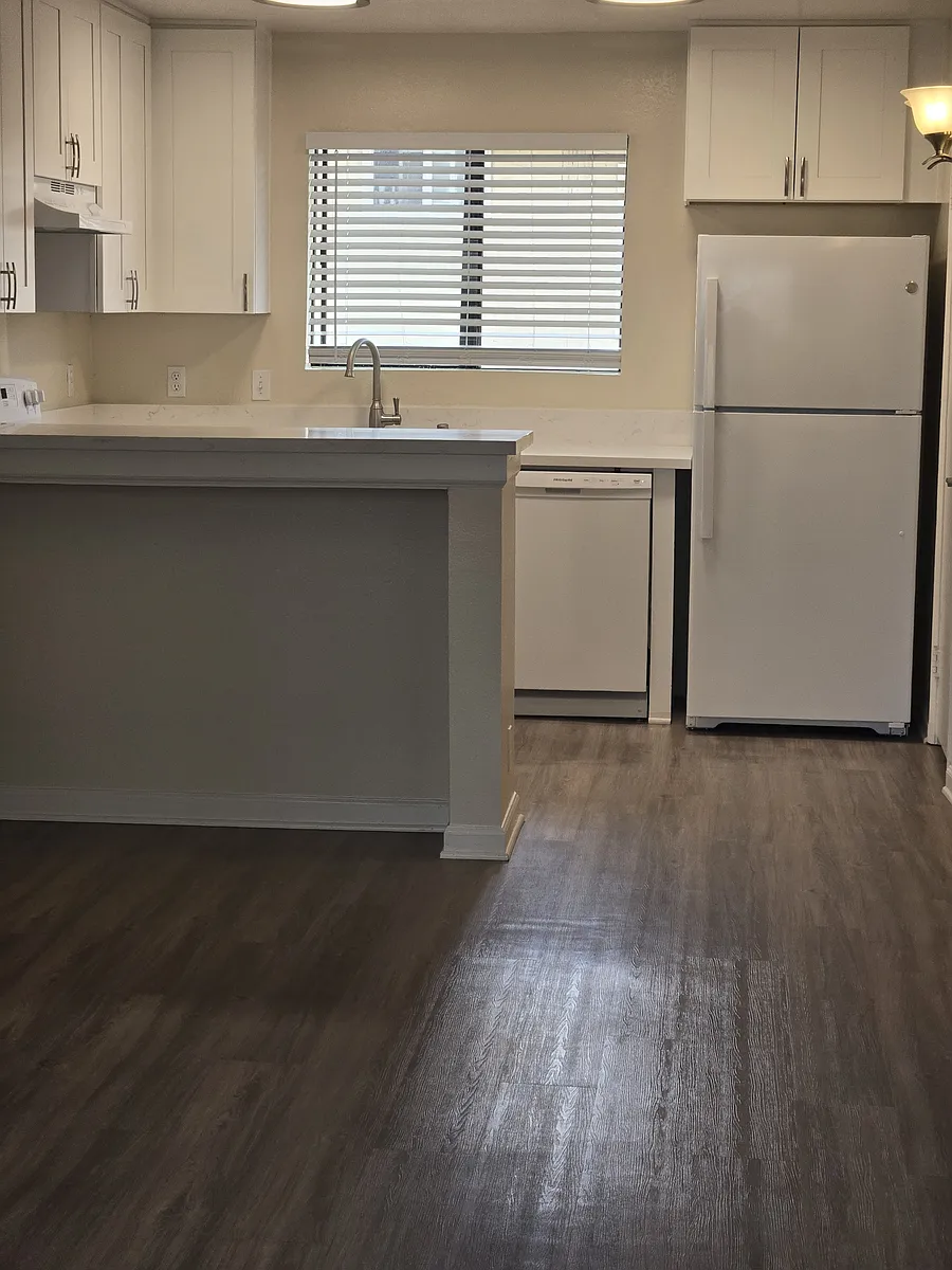 Building Photo - 5451 Lauretta St #2