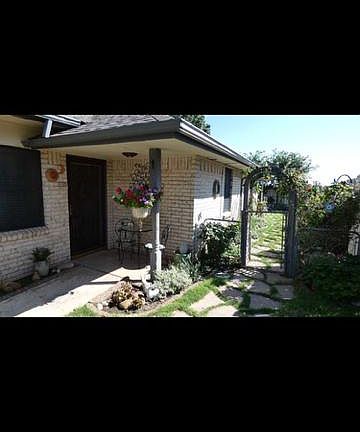 Front side entre