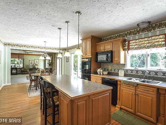 4th image of 8100 Plowden Dr