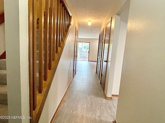4th image of 12057 Cobblewood Ln N
