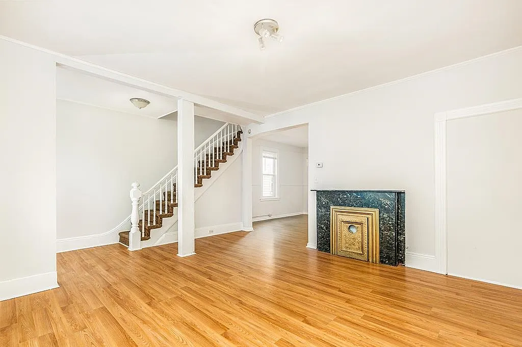 287 Cator Ave photo 1