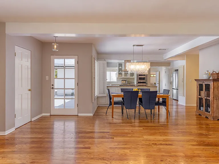 413 W Matilija St — Photo 13