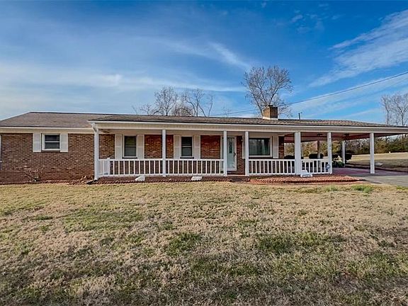 2nd image of 7121 Ridge Rd