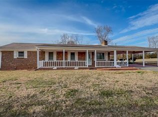 7121 Ridge Rd, Tobaccoville, NC 27050