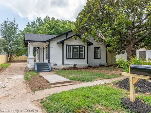 1612 Cedar St, Van Buren, AR 72956