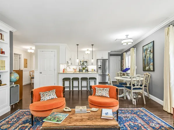 104 Main St #2, Amesbury, MA 01913
