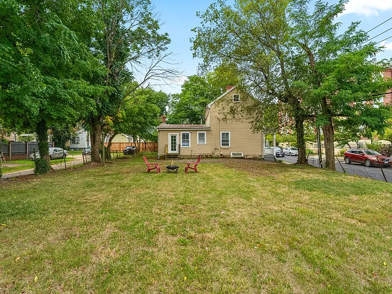 102 Lewis St — Photo 25