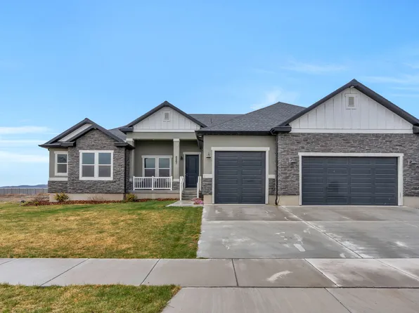 4867 N Canaan Peak Dr, Eagle Mountain, UT 84005