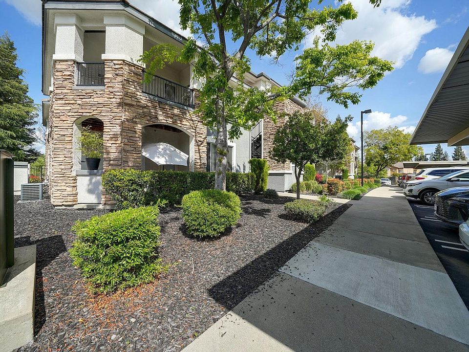 1st image of 701 Gibson Dr #Z