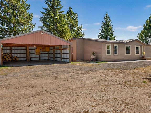 2nd image of 3 Garden Ln