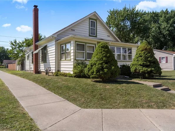788 Roberts St, Sheffield Lake, OH 44054