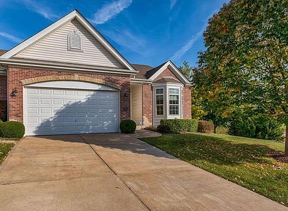 2nd image of 107 Lindbergh Place Dr