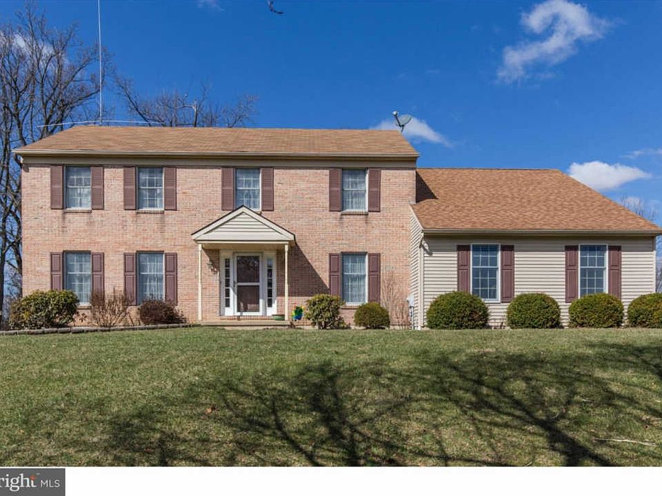 1st image of 11 Virginia Dr