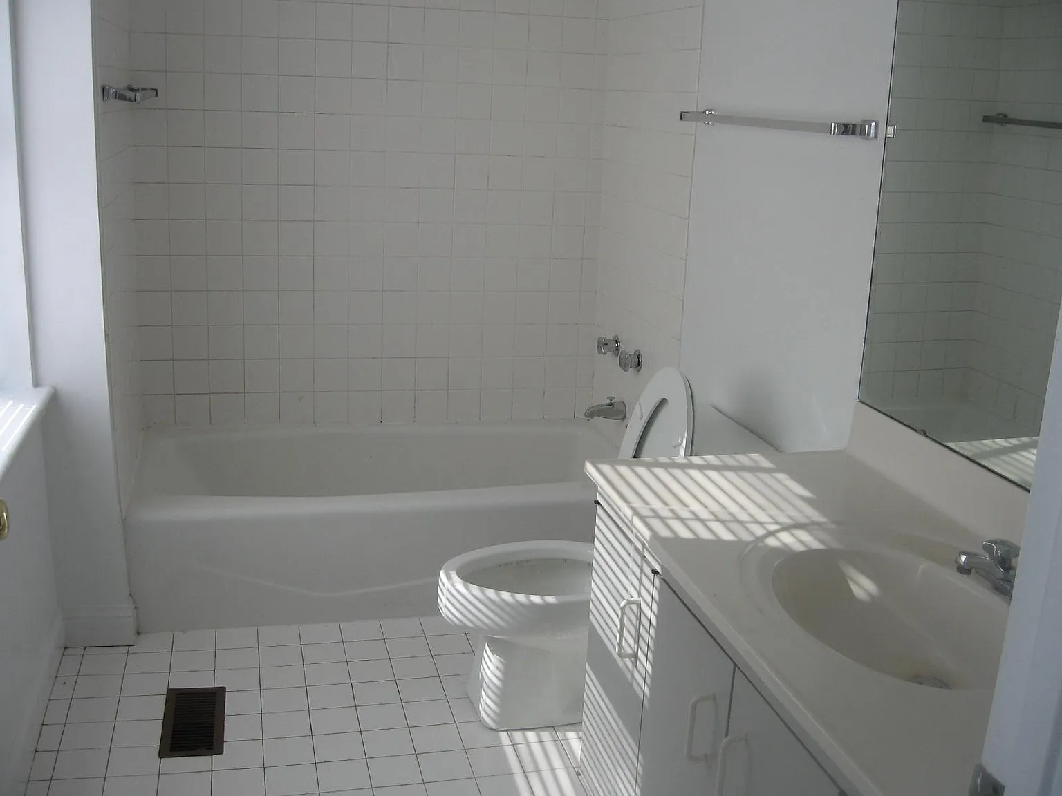 2022 S 11th St photo 1