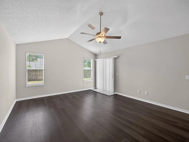 3550 Sheldrake Dr — Photo 17