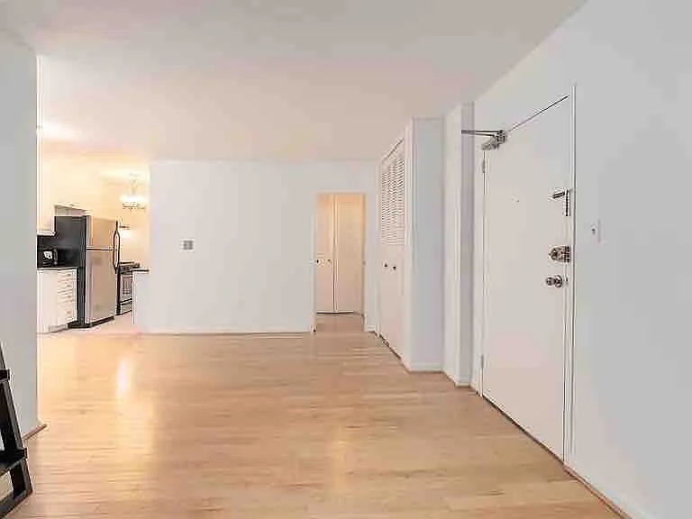 522 21st St NW #613 — Photo 2