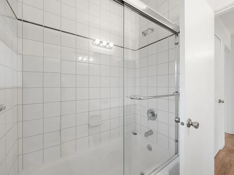 1921 Jardin Dr — Photo 12