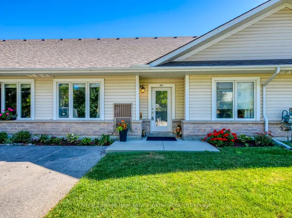 760 Woodhill Dr #221, Centre Wellington, ON N1M 3W5