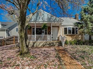 94 Applegate St, Red Bank, NJ 07701