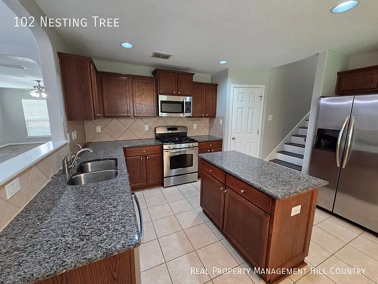 102 Nesting Tree — Photo 6