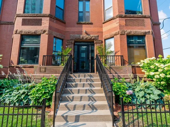 519 S 9th St APT 1, Minneapolis, MN 55404