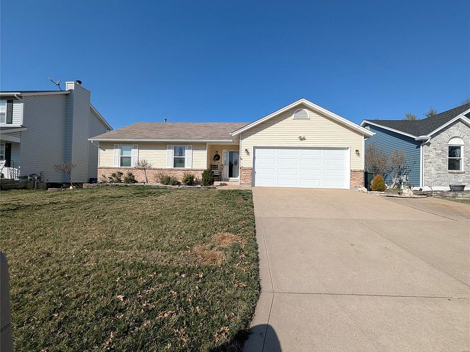 2nd image of 92 Four Winds Dr