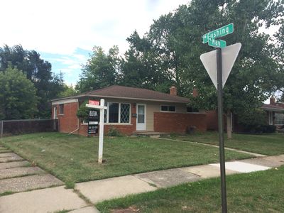 16890 May Ave, Eastpointe, MI, 48021