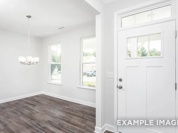 63 Charred Oak Ct, Lillington, NC 27546