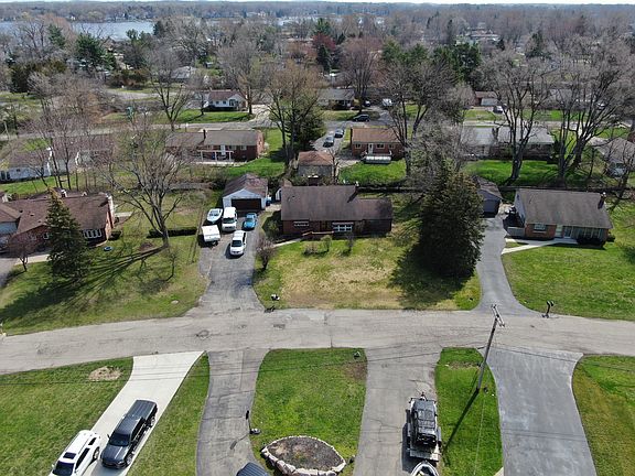 3rd image of 3920 Dill Dr