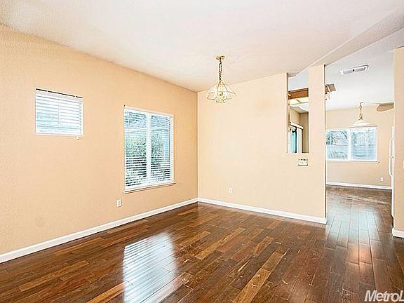 5th image of 300 Parker Dr