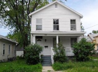 703 W Jackson St, Bloomington, IL