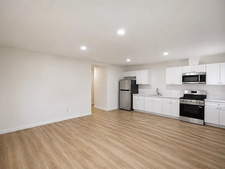 4723 Arlington Ave — Photo 7