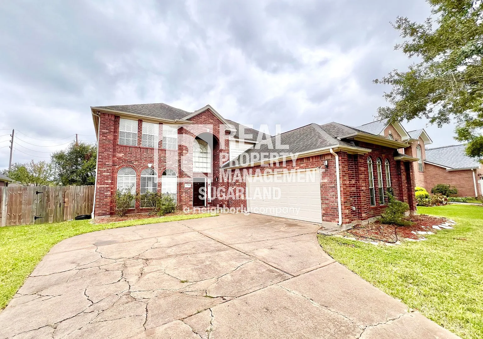 Spacious Home with Pool in Sugar Land, TX — Photo 2