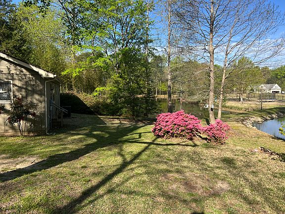 3rd image of 1028 Harvey Johnson Rd