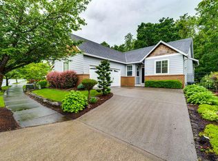 775 NE Market Dr, Fairview, OR 97024