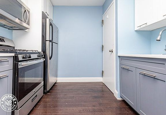 2nd image of 1075 Broadway #4C