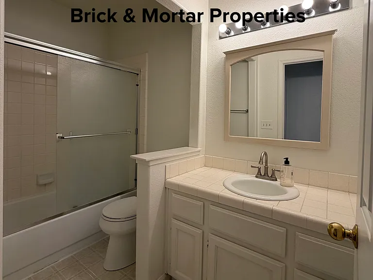 202 Spyglass Ct — Photo 8