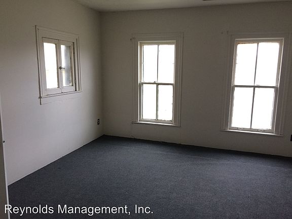 4th image of 119 S Elm Ave APT 4