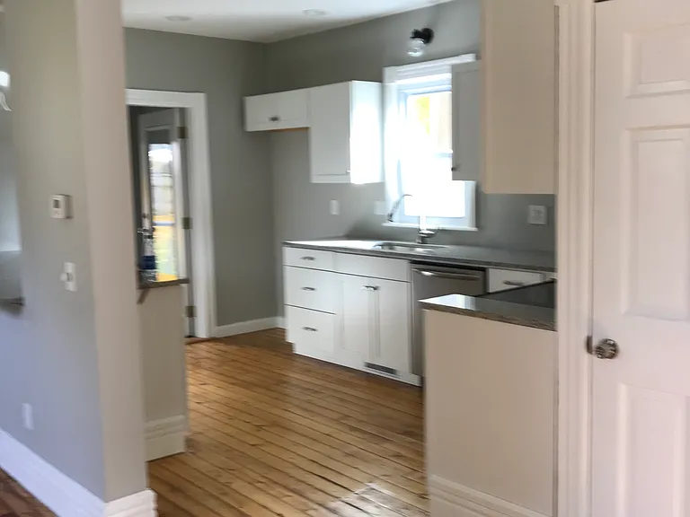 216 Richardson Ave — Photo 9