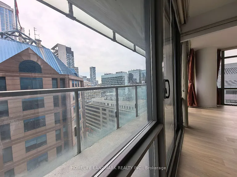 38 Grenville St #1403 — Photo 11
