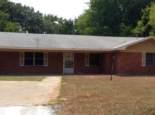 3107 Old Paris Rd, Mount Pleasant, TX 75455