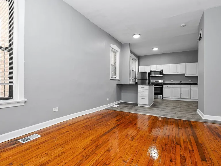 5019 S Drexel Blvd — Photo 1